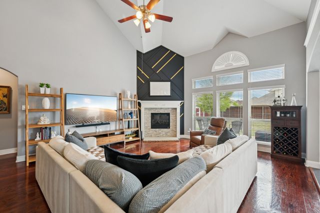 1200 Summer Lane, Mckinney, TX 75071