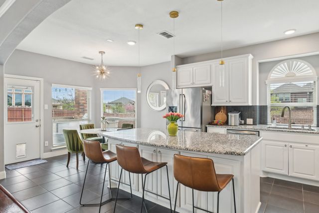 1200 Summer Lane, Mckinney, TX 75071