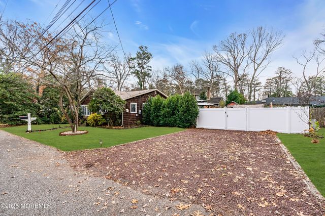 327 Iroquois Drive, Brick, NJ 08724