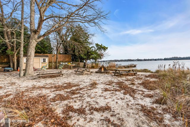 327 Iroquois Drive, Brick, NJ 08724