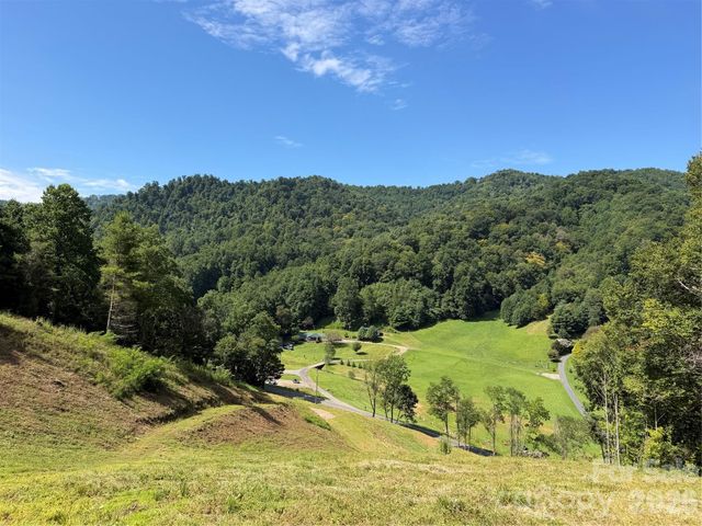4281 Prices Creek Road, Burnsville, NC 28714