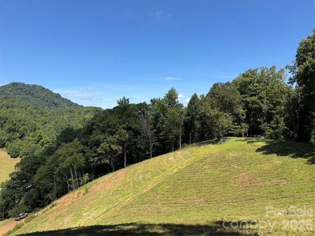 4281 Prices Creek Road, Burnsville, NC 28714