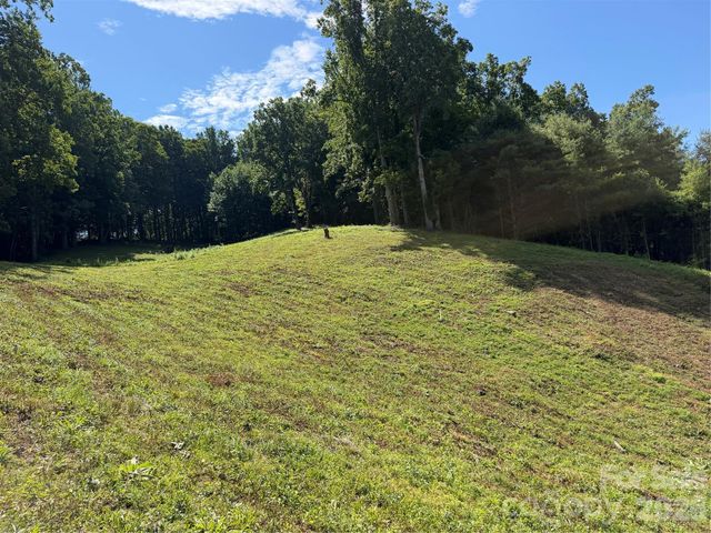 4281 Prices Creek Road, Burnsville, NC 28714