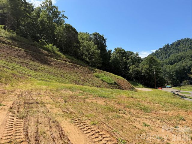 4281 Prices Creek Road, Burnsville, NC 28714