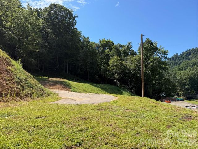 4281 Prices Creek Road, Burnsville, NC 28714