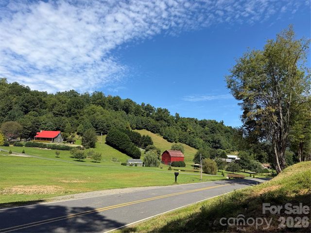 4281 Prices Creek Road, Burnsville, NC 28714