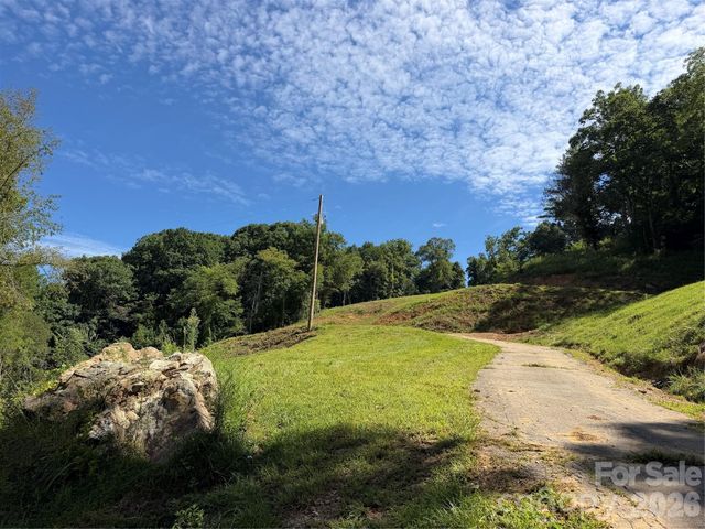 4281 Prices Creek Road, Burnsville, NC 28714