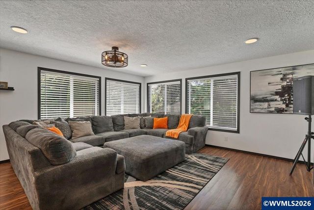 3355 Norris Ln S, Salem, OR 97302