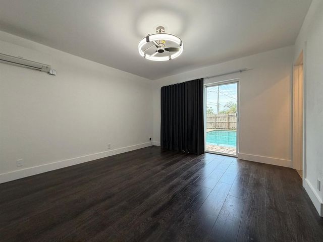 1961 NW 43rd Court, Oakland Park, FL 33309