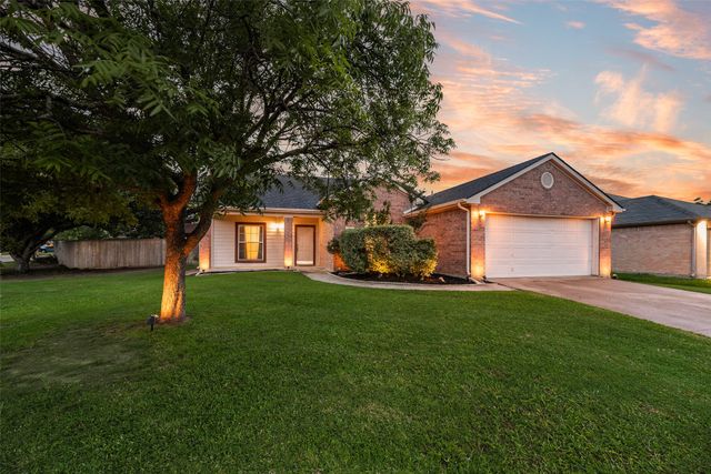401 Autumn Trail, Royse City, TX 75189