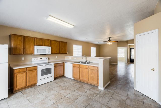 5315 River Ridge Avenue NW, Albuquerque, NM 87114