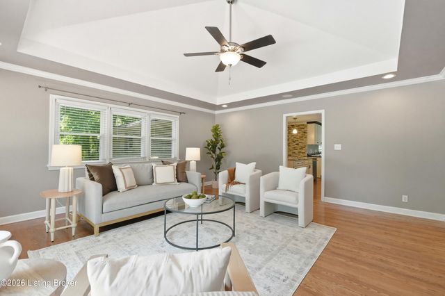 4210 Dolphin Rd, Louisville, KY 40220