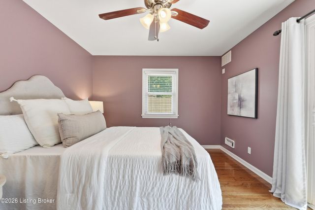 4210 Dolphin Rd, Louisville, KY 40220