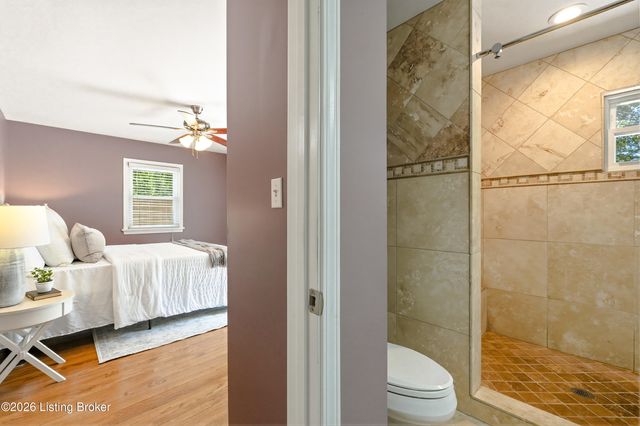 4210 Dolphin Rd, Louisville, KY 40220