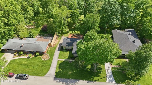 4210 Dolphin Rd, Louisville, KY 40220