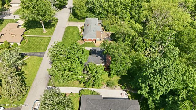 4210 Dolphin Rd, Louisville, KY 40220
