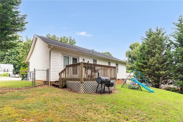 113 Falling Creek Drive, Thomasville, NC 27360