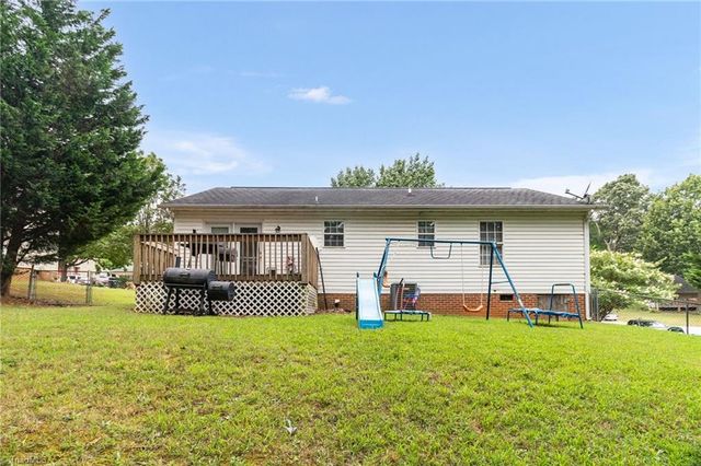 113 Falling Creek Drive, Thomasville, NC 27360