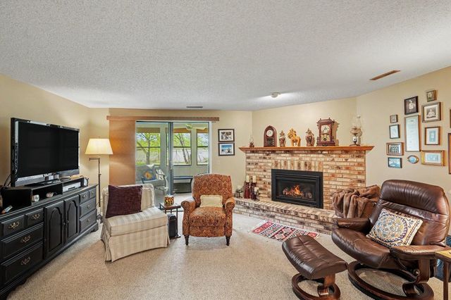 4555 Niagara Lane N, Plymouth, MN 55446
