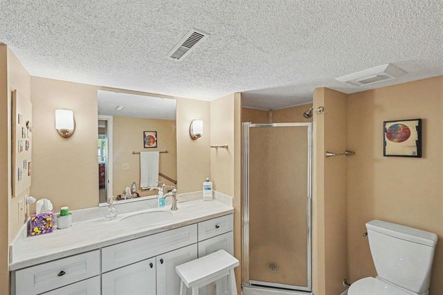 4555 Niagara Lane N, Plymouth, MN 55446