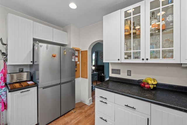 16 Field St, Auburn, MA 01501
