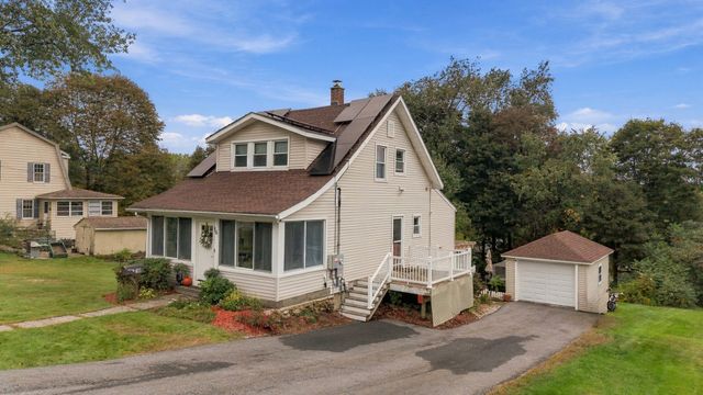 16 Field St, Auburn, MA 01501