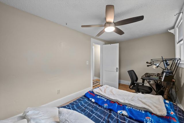 16 Field St, Auburn, MA 01501