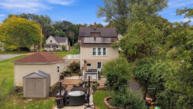 16 Field St, Auburn, MA 01501