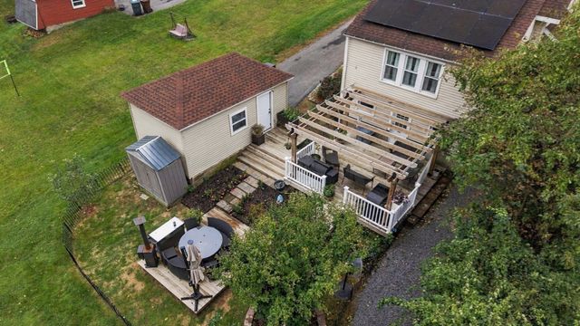 16 Field St, Auburn, MA 01501