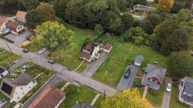 16 Field St, Auburn, MA 01501