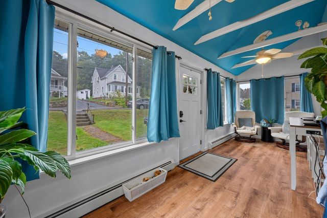 16 Field St, Auburn, MA 01501
