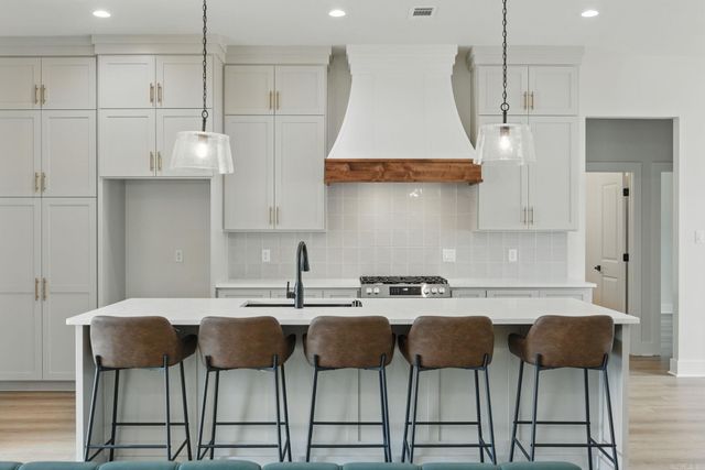 4822 Coronell, Bryant, AR 72002