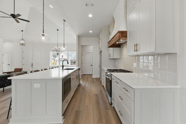 4822 Coronell, Bryant, AR 72002