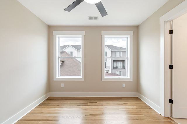 1726B Simpkins St, Nashville, TN 37208
