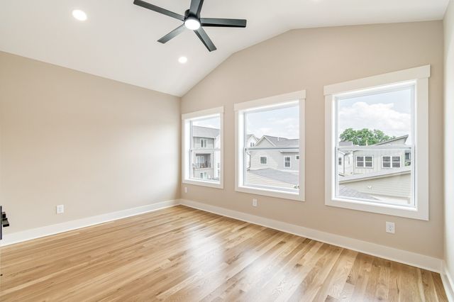 1726B Simpkins St, Nashville, TN 37208