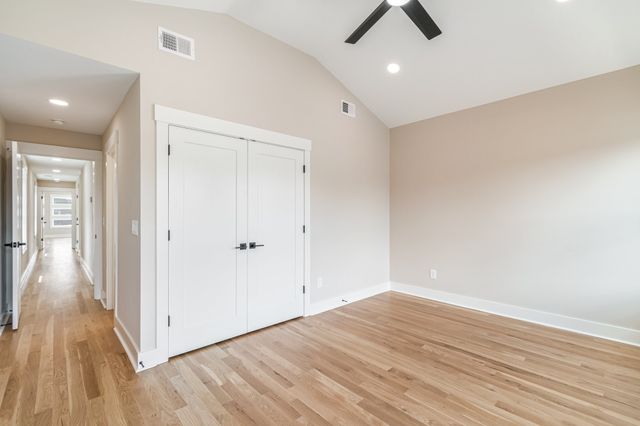 1726B Simpkins St, Nashville, TN 37208