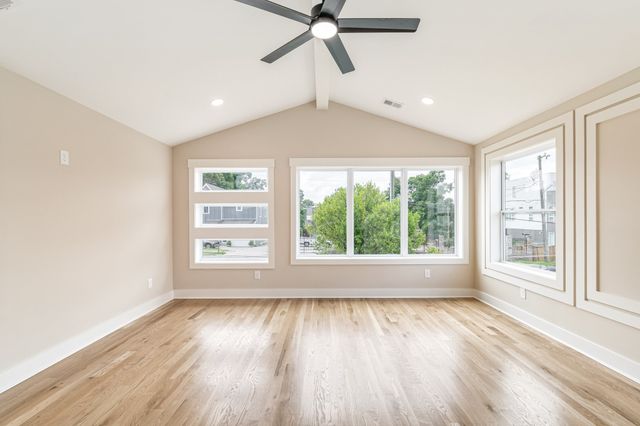 1726B Simpkins St, Nashville, TN 37208