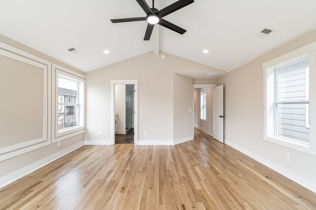 1726B Simpkins St, Nashville, TN 37208