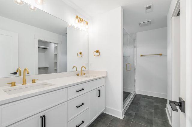 1726B Simpkins St, Nashville, TN 37208