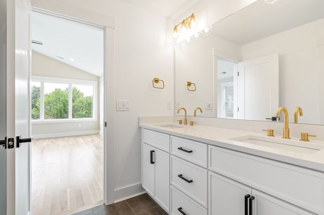 1726B Simpkins St, Nashville, TN 37208