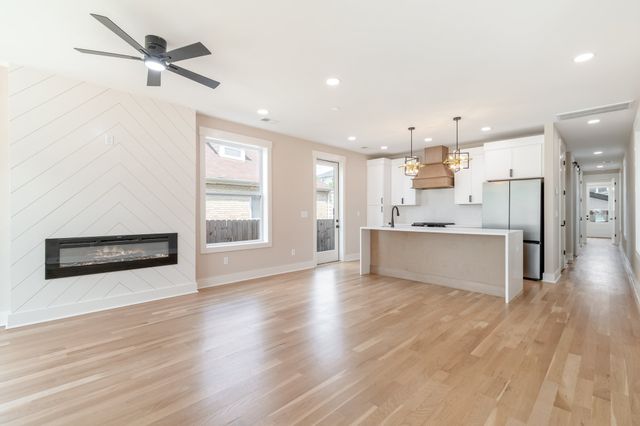 1726B Simpkins St, Nashville, TN 37208