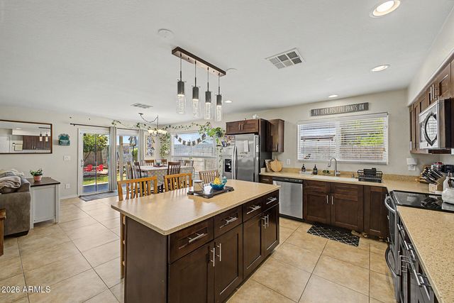 3027 W DALEY Lane, Phoenix, AZ 85027