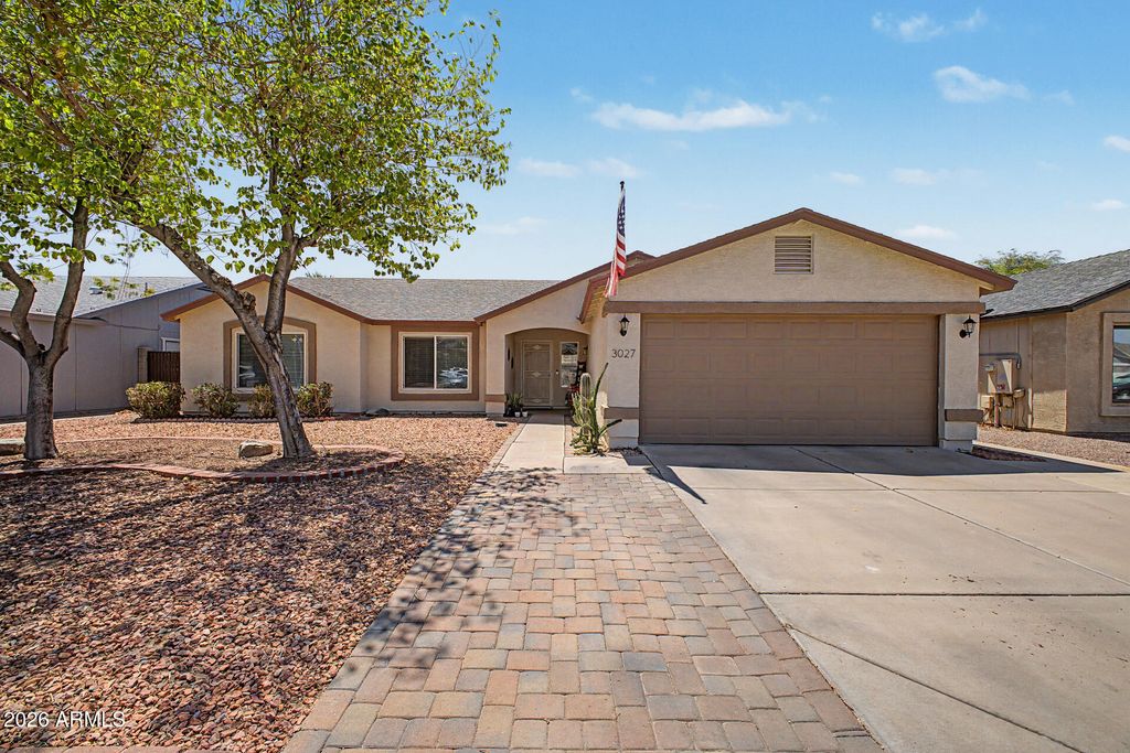 3027 W DALEY Lane, Phoenix, AZ 85027