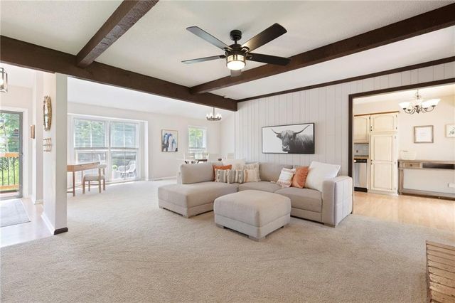 12006 W 101st Street, Lenexa, KS 66215