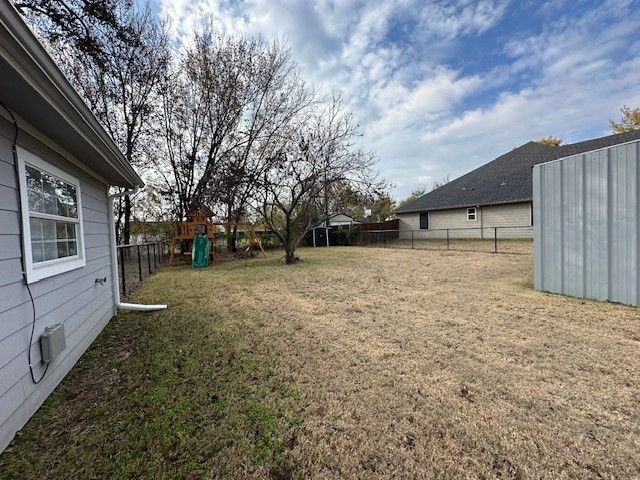 414 W Jefferson, Van Alstyne, TX 75495