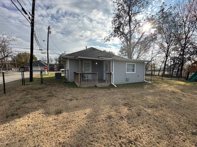 414 W Jefferson, Van Alstyne, TX 75495