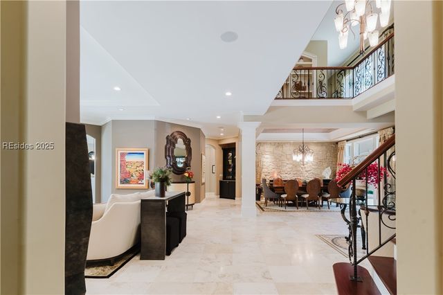 27 Heather Ln, Hilton Head Island, SC 29926