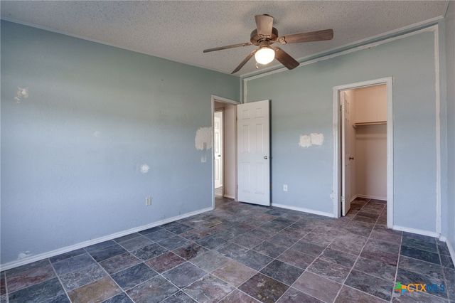 809 Crest Ct, Copperas Cove, TX 76522