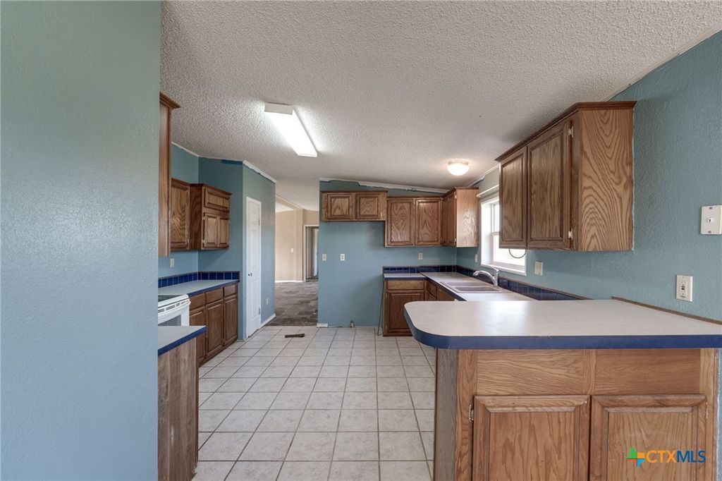 Image 10 of property listing at 809 Crest Ct, Copperas Cove, TX 76522