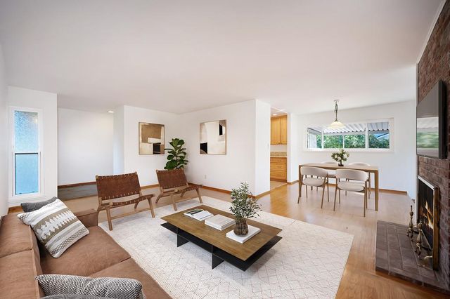 1056 Entrada Rd, Sacramento, CA 95864